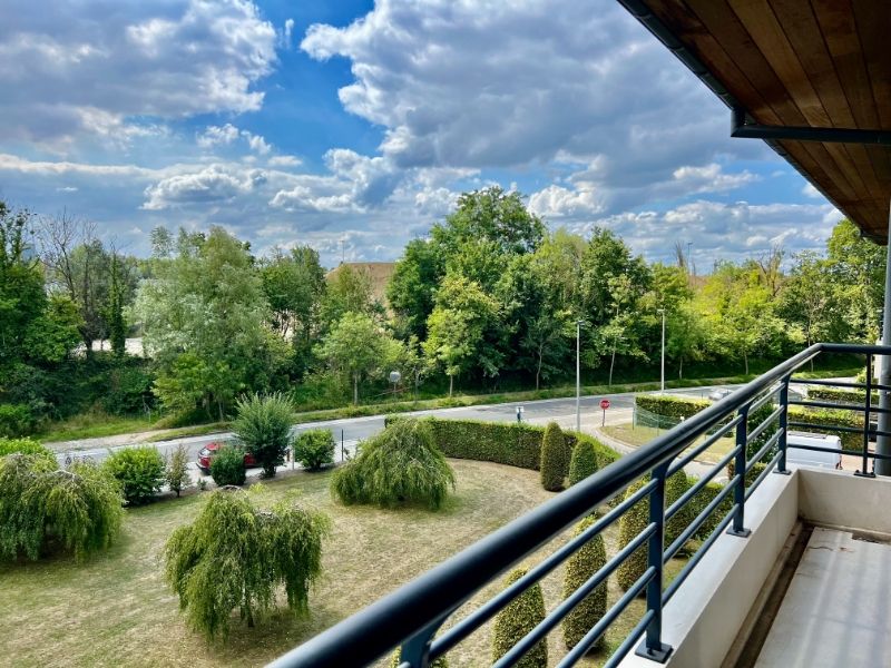 RUSTIG GELEGEN 2- SLAAPKAMERAPPARTEMENT MET TERRAS EN GARAGE foto 2