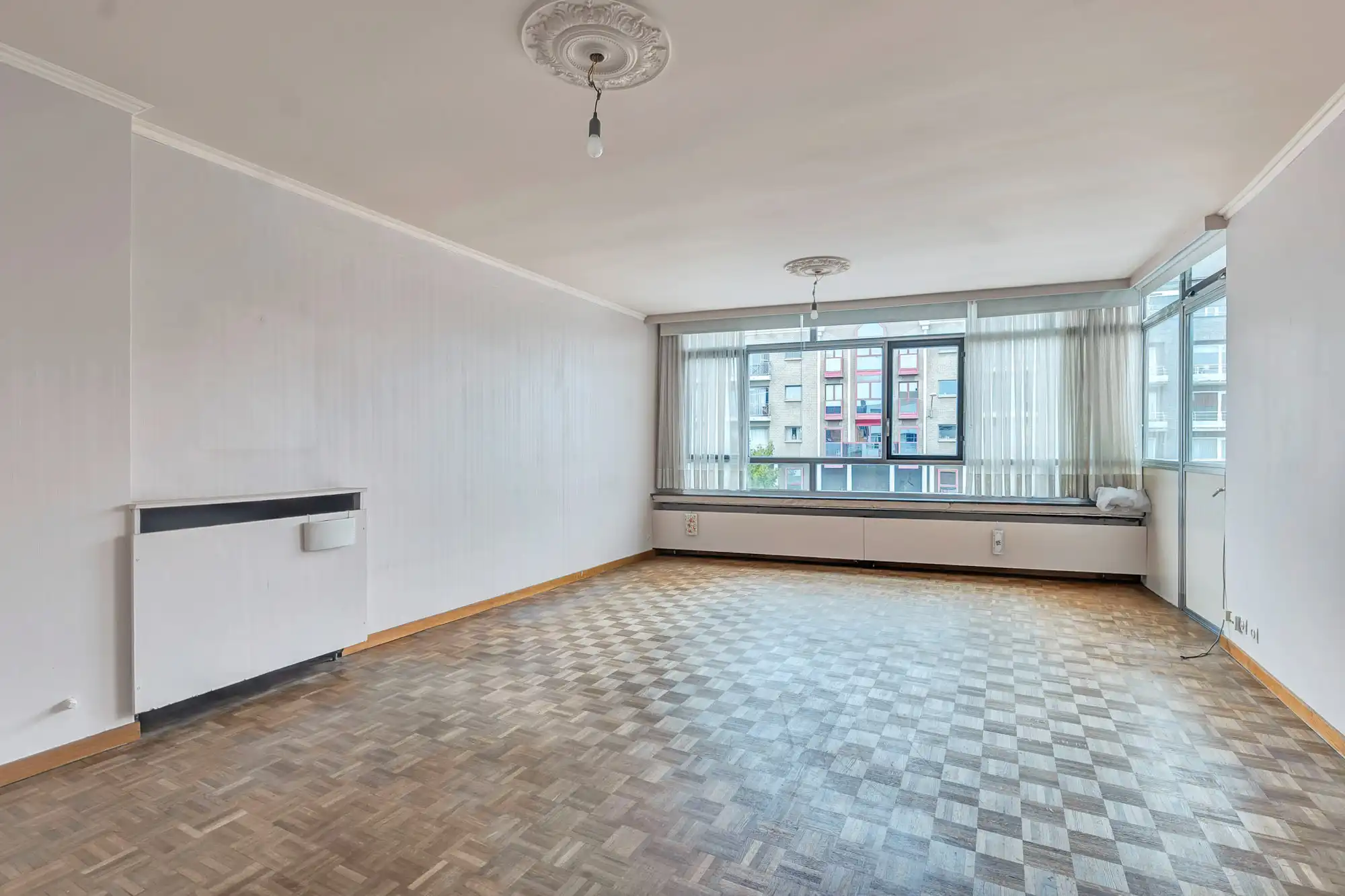 Tweeslaapkamer appartement met autostaanplaats foto 3