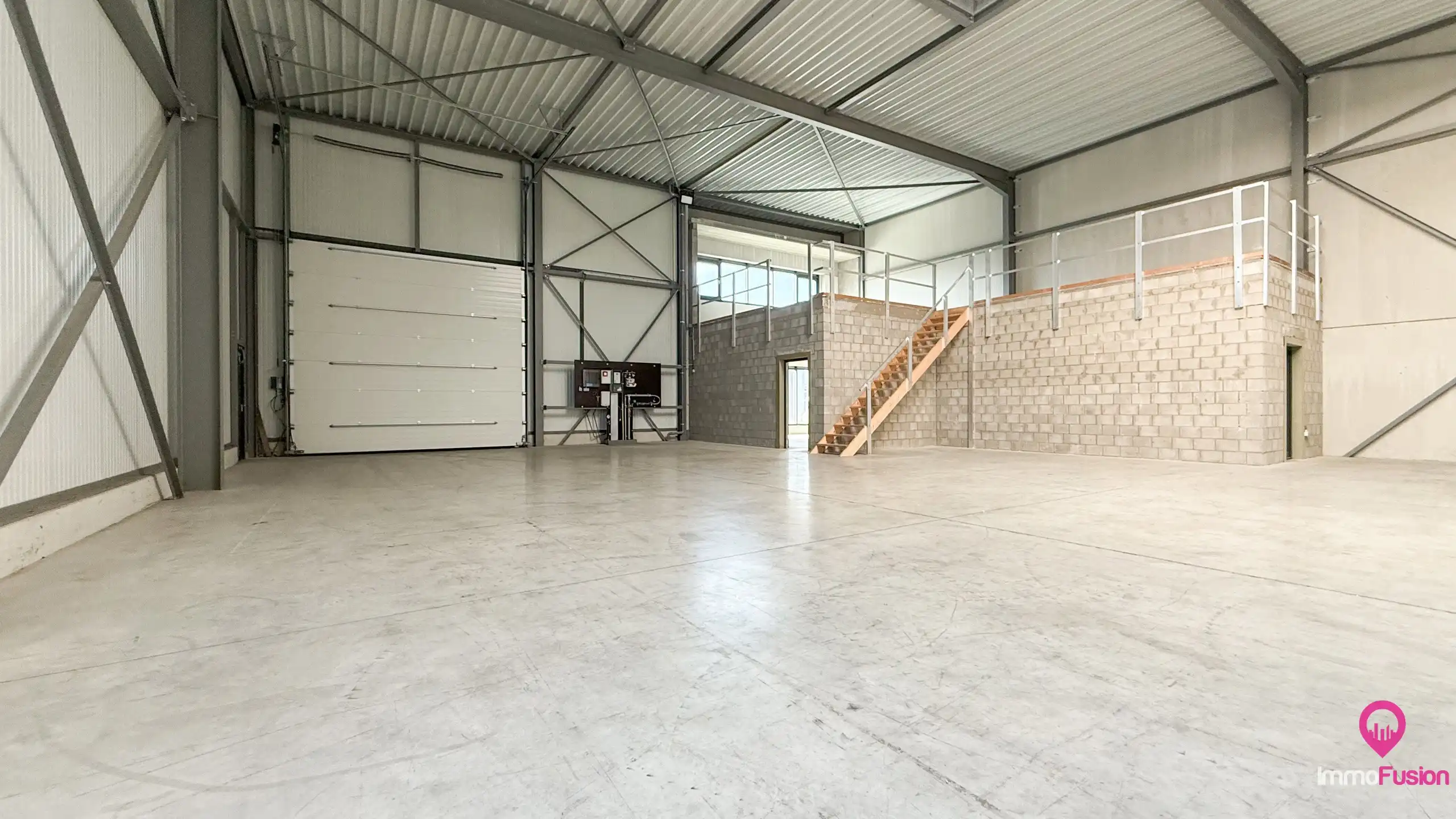 Recente, instapklare magazijnruimte van 440 m² te Houthalen! foto 17