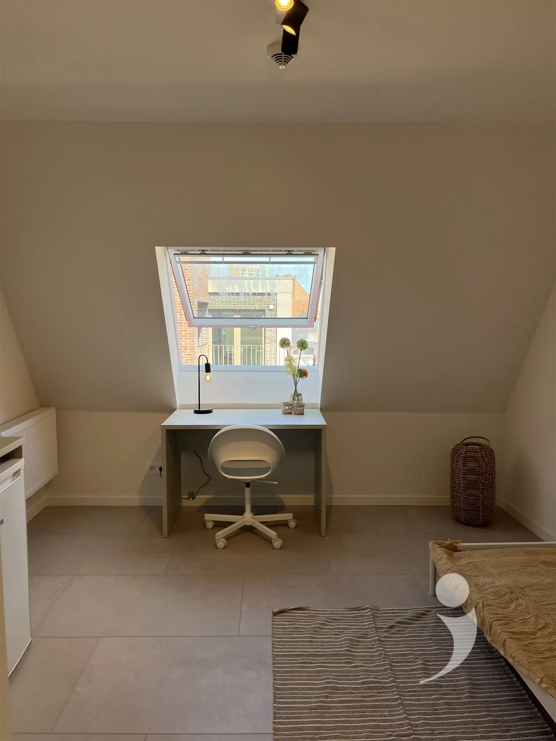 Opbrengsteigendom met 21 kamers en 1 studio foto 17