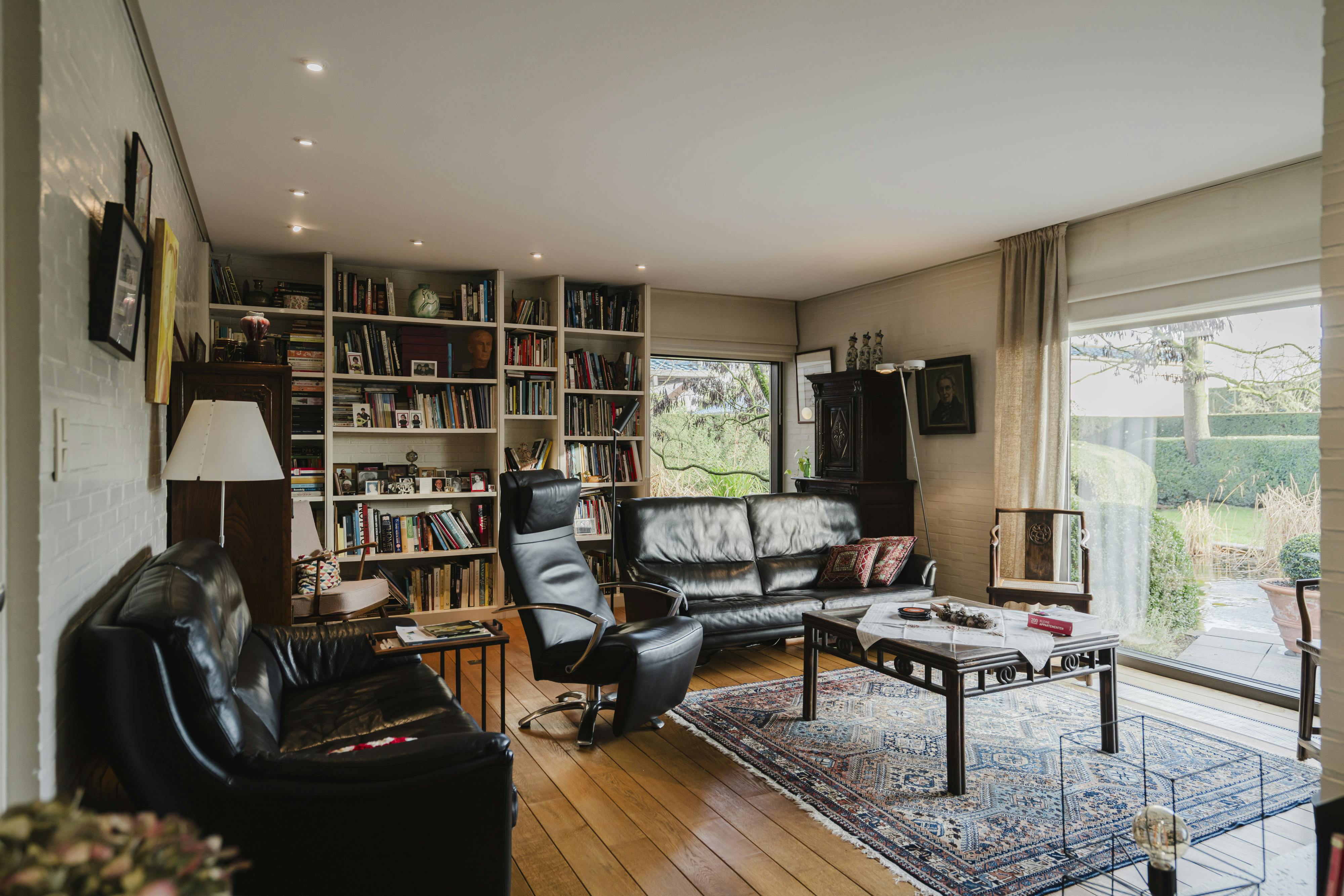 Karaktervolle, architecturale villa te koop in Wevelgem! foto 5