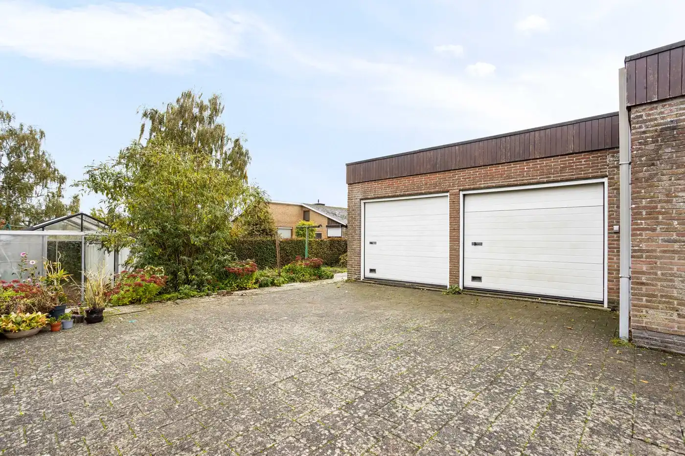 Ruime alleenstaande gelijkvloerse woning met 4 slaapkamers in Heestert foto 17
