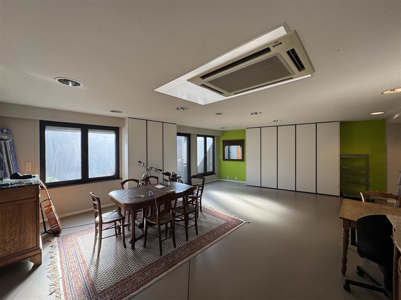 Woning met kantoren en magazijn van 1500m² foto 22