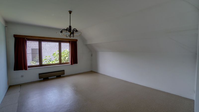 Villa 305m² met ruime garage of hobby-bureel-praktijkruimte 62m² op 7 are 48 ca foto 14
