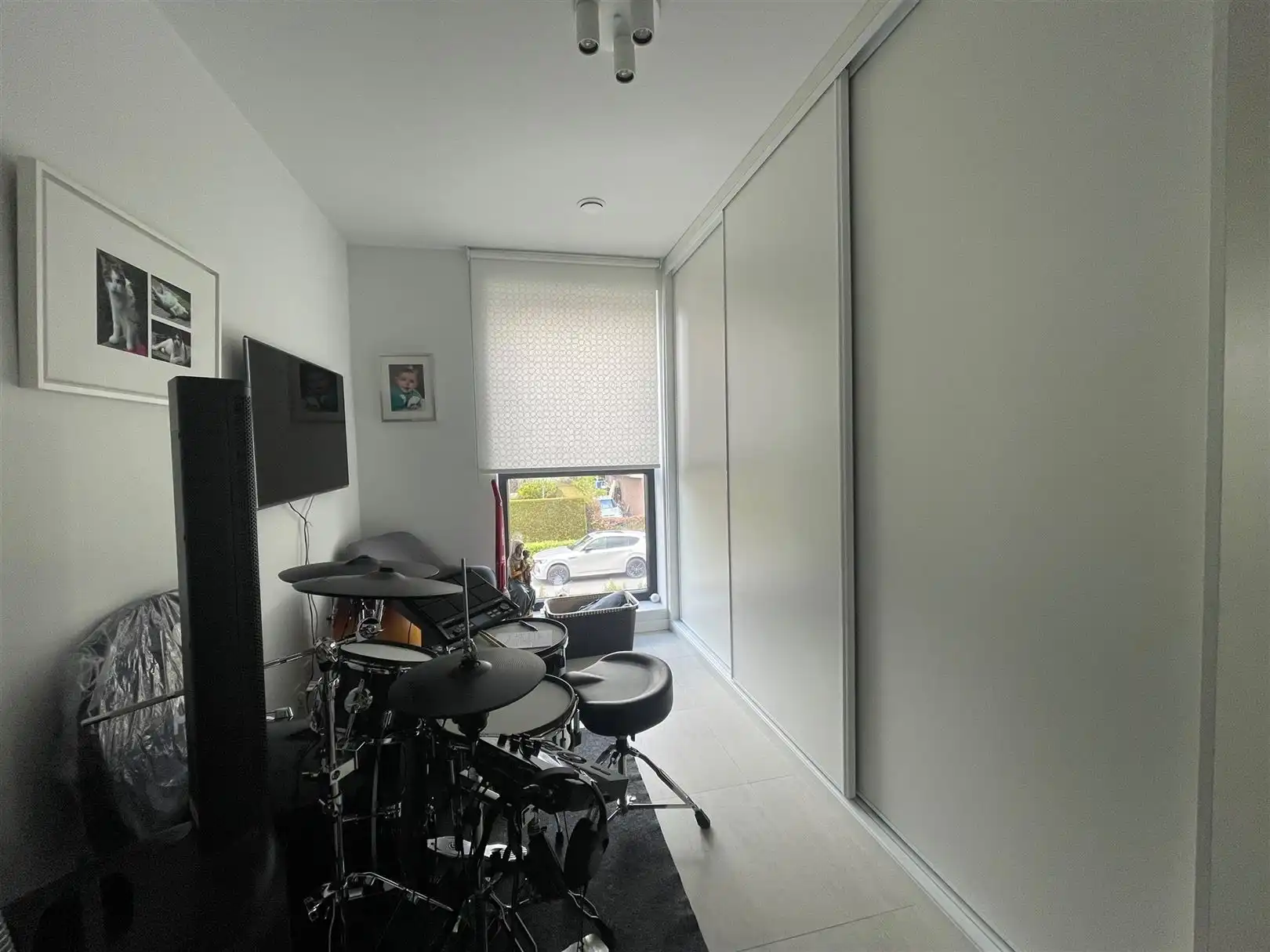 2-slaapkamer appartement met autostaanplaats en berging foto 9