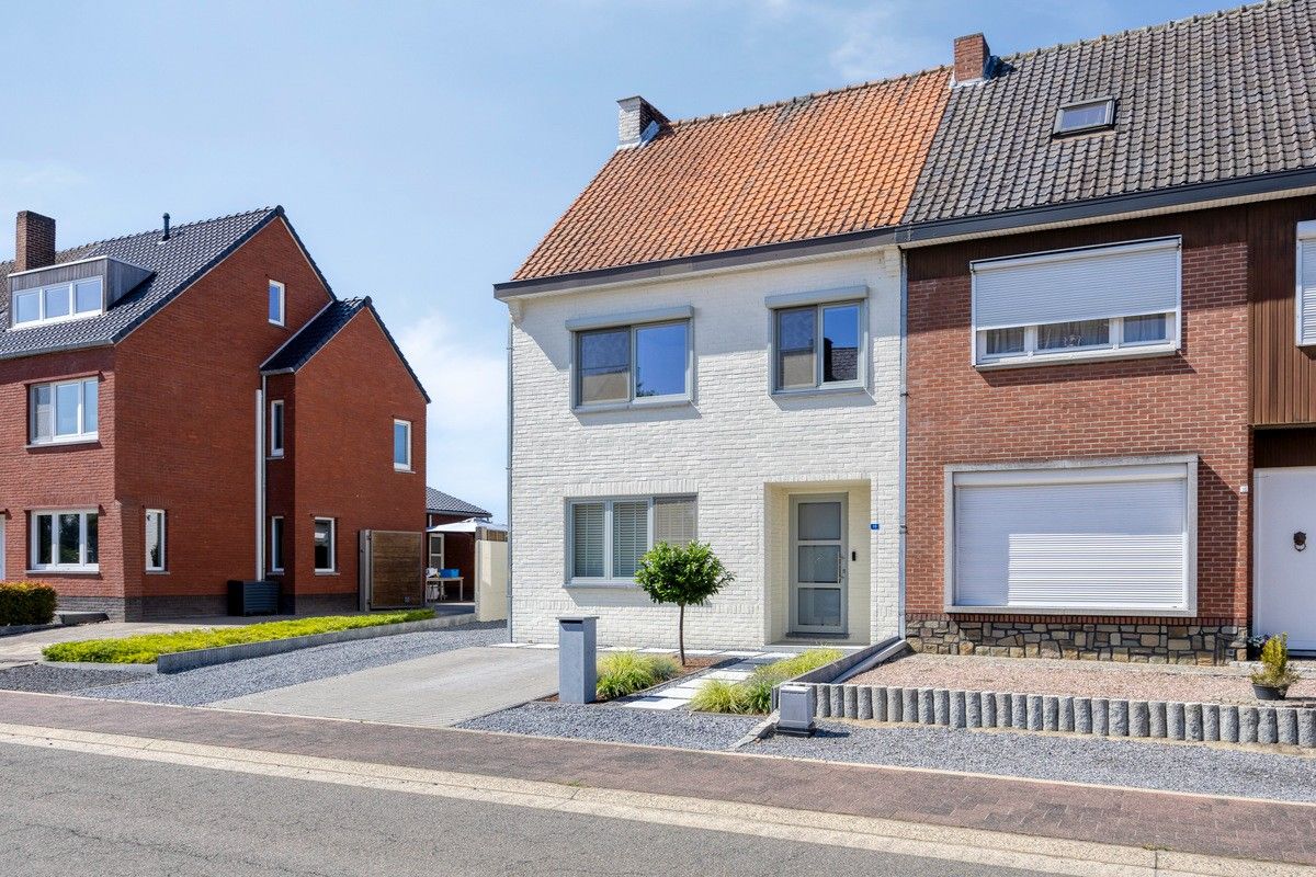 Instapklare, smaakvol gerenoveerde woning op een steenworp van het centrum van Lanaken. foto 39
