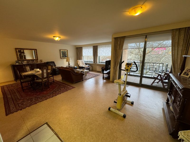 Appartement met 2 slaapkamers tegenover Shopping 1 foto 4