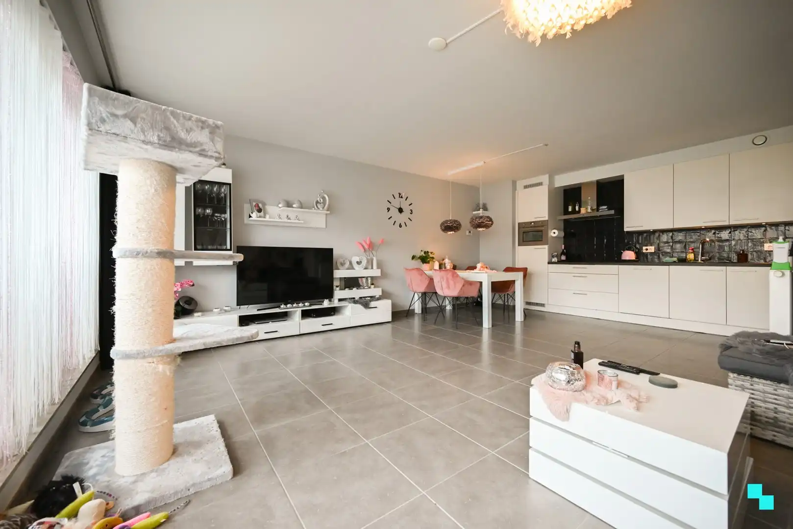 Energiezuinig tweeslaapkamer appartement te Rumbeke foto 2