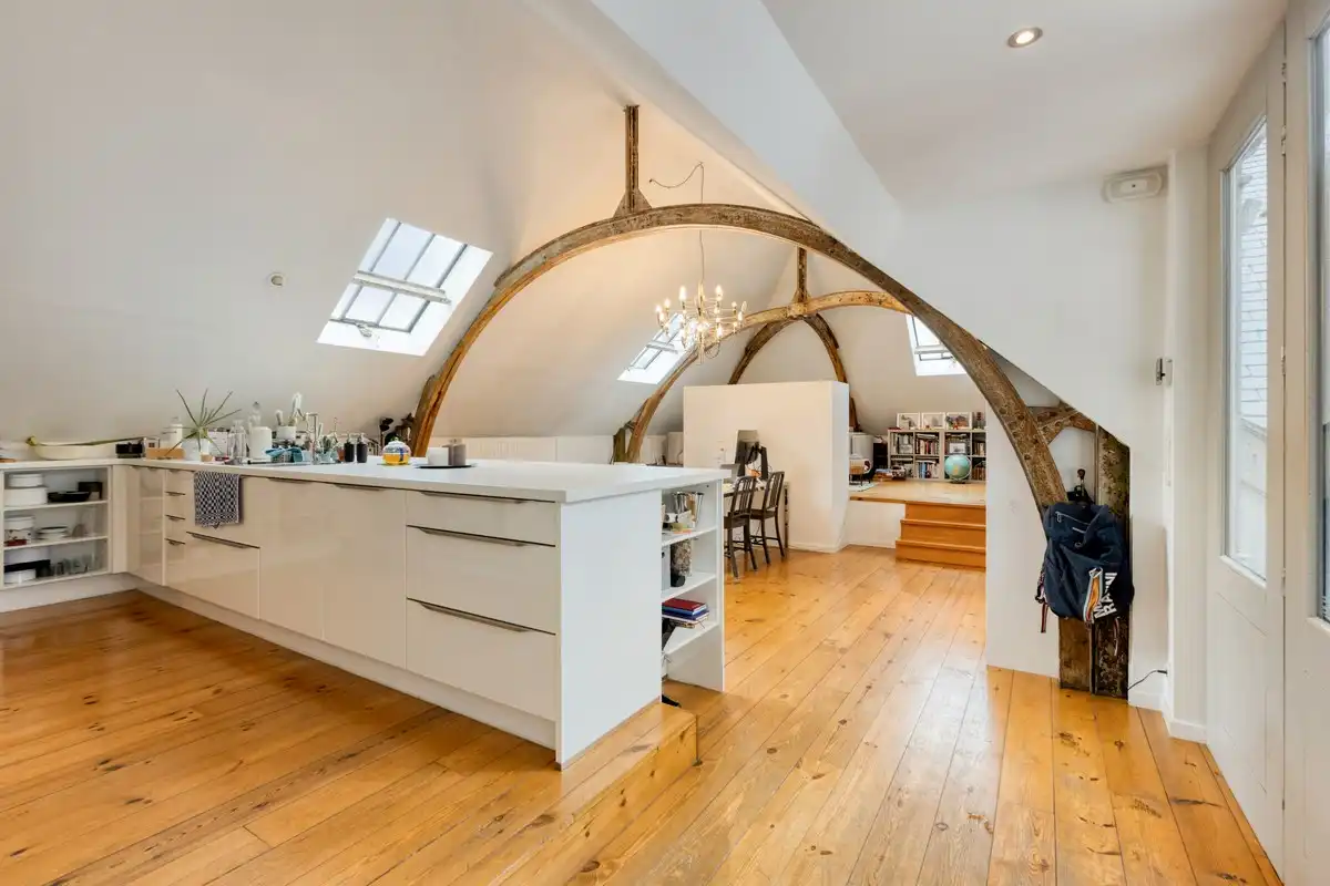 Prachtige loft op unieke locatie in oude Veeartsenschool foto 6
