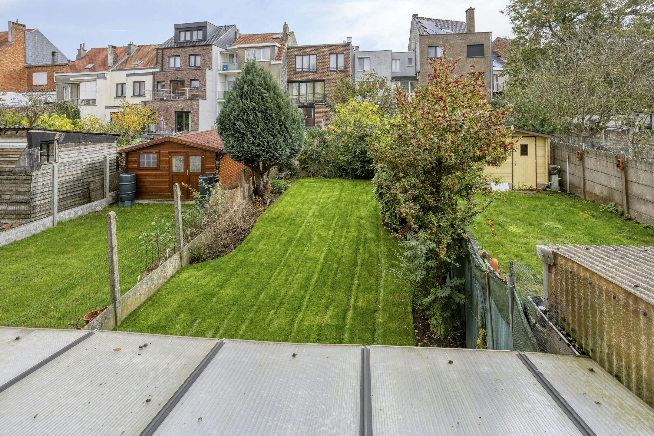 Te renoveren woning met potentieel in Sint-Agatha-Berchem! foto 16