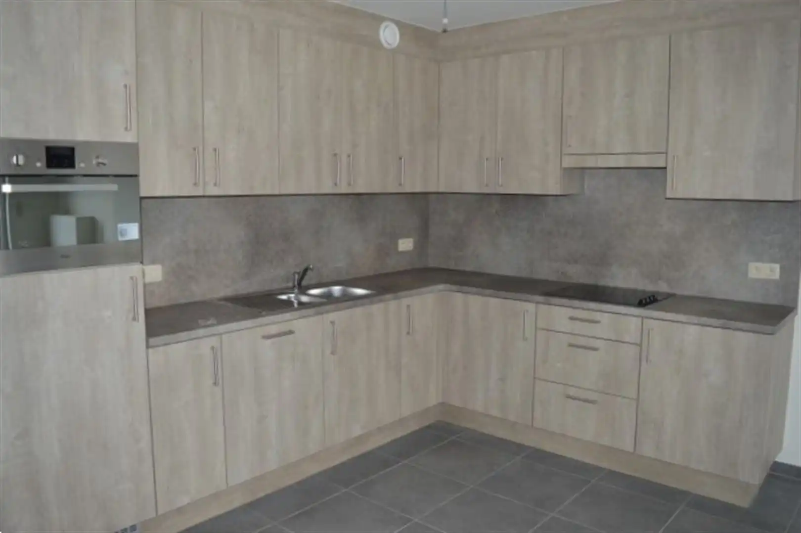 Mol - Kiezelweg 107 bus 1 foto 5