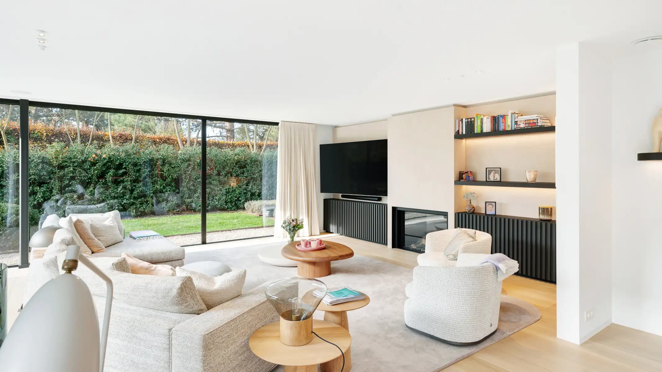 Prachtig vernieuwde villa op een rustige ligging foto 5