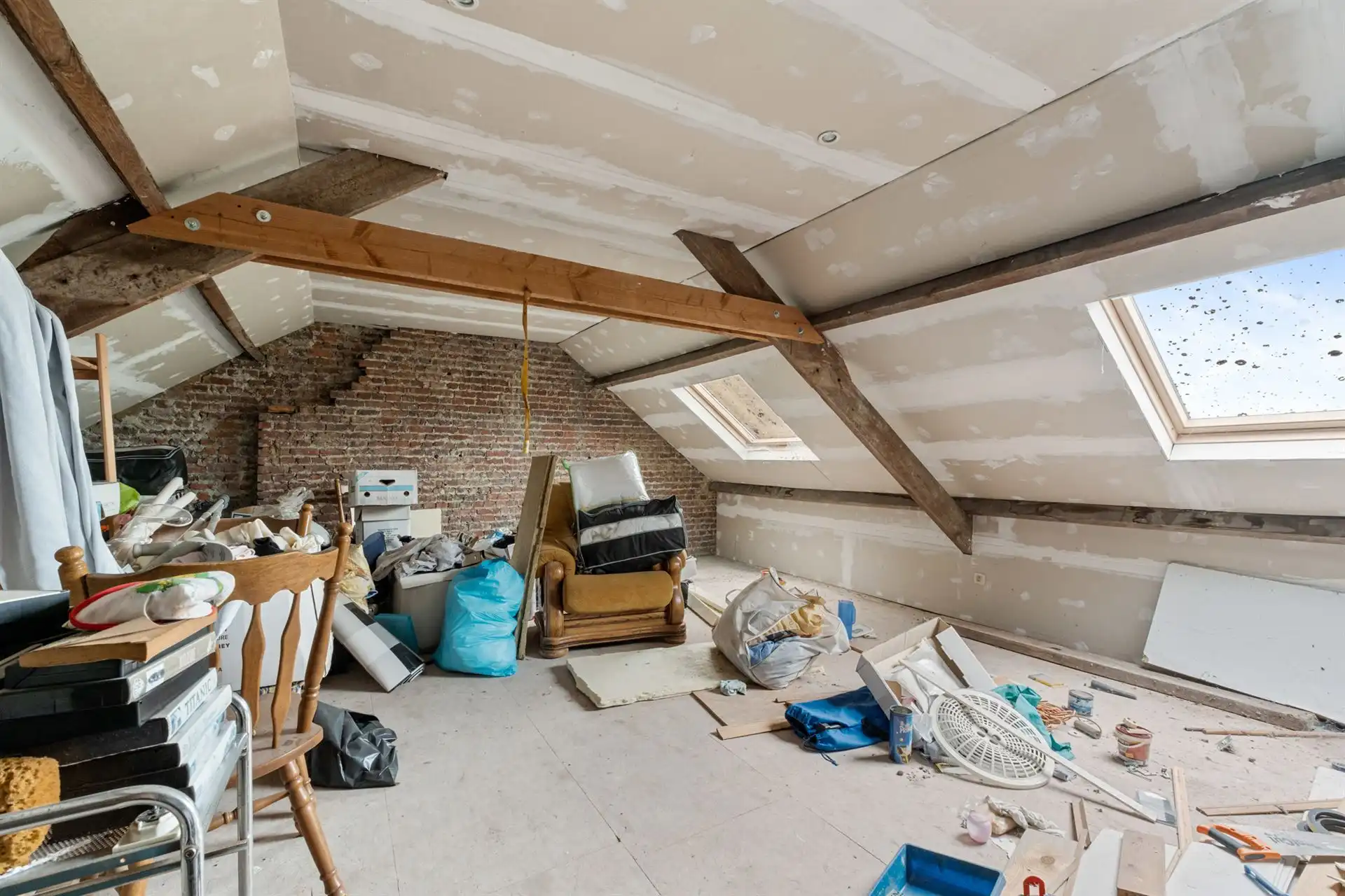 FEESTZAAL met bijhorende woning! foto 17
