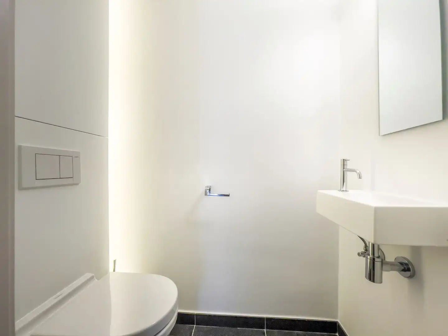 Recent appartement met OPEN ZICHT, zeer goed gelegen in een rustige straat vlakbij het Driehoeksplein. foto 11