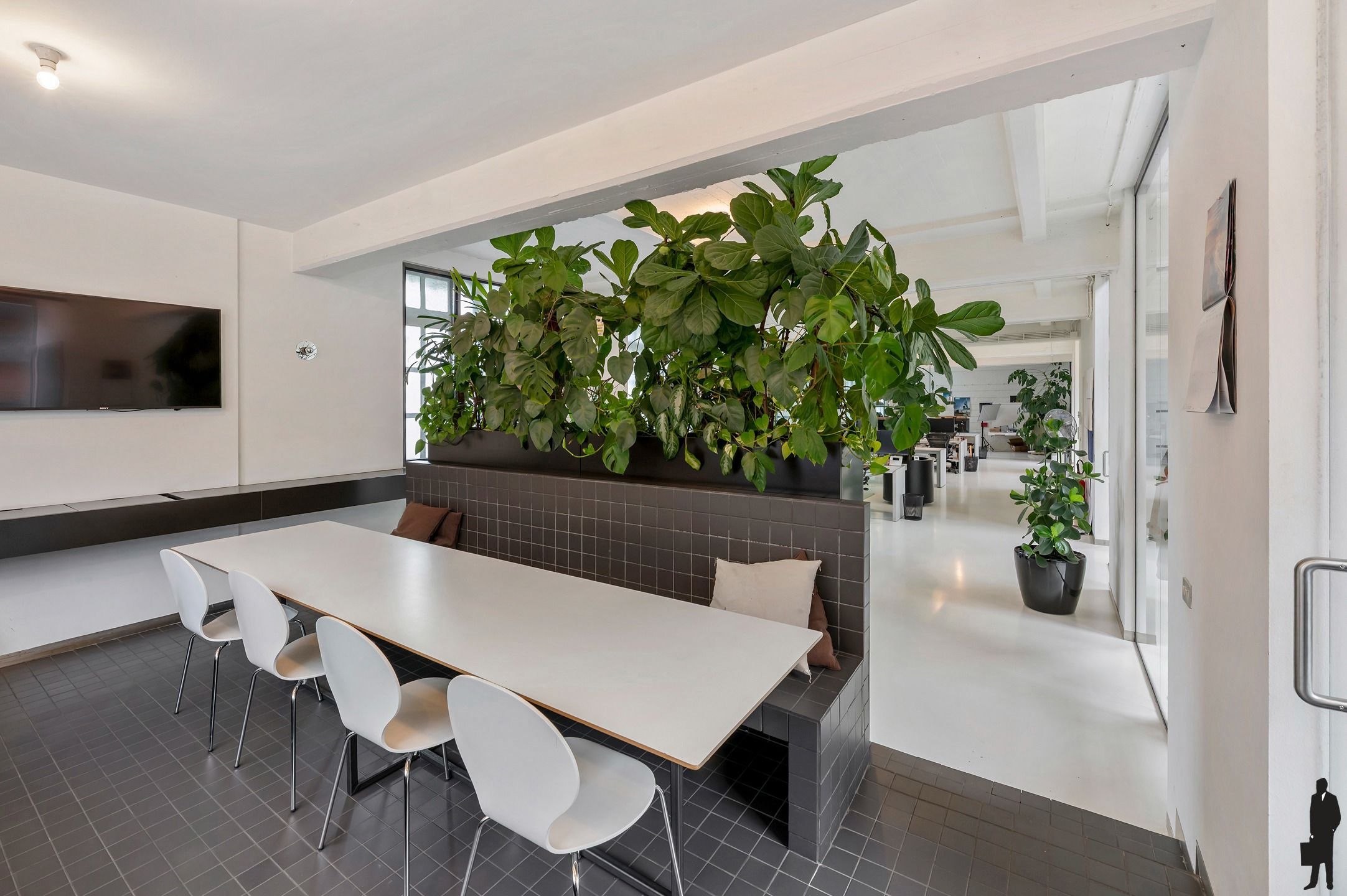 Unieke loft met perfecte synergie tussen wonen en werken foto 29