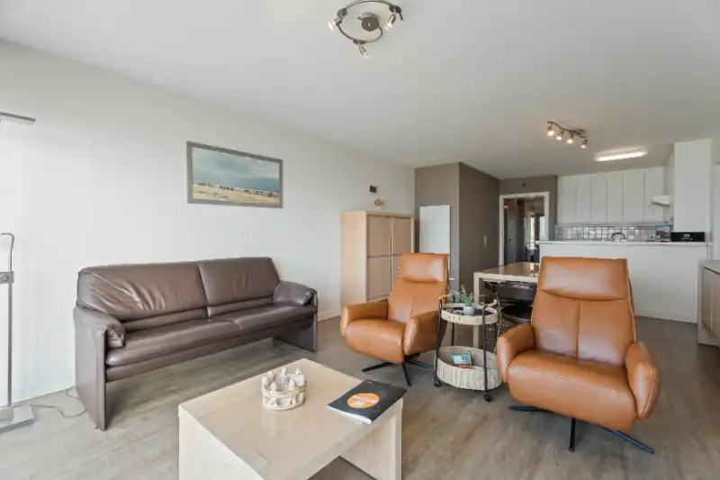 APPARTEMENT MET DRIE SLAAPKAMERS MET FRONTAAL ZEEZICHT GELEGEN TUSSEN DE ESPLANADE EN DE ZEELAAN foto 9