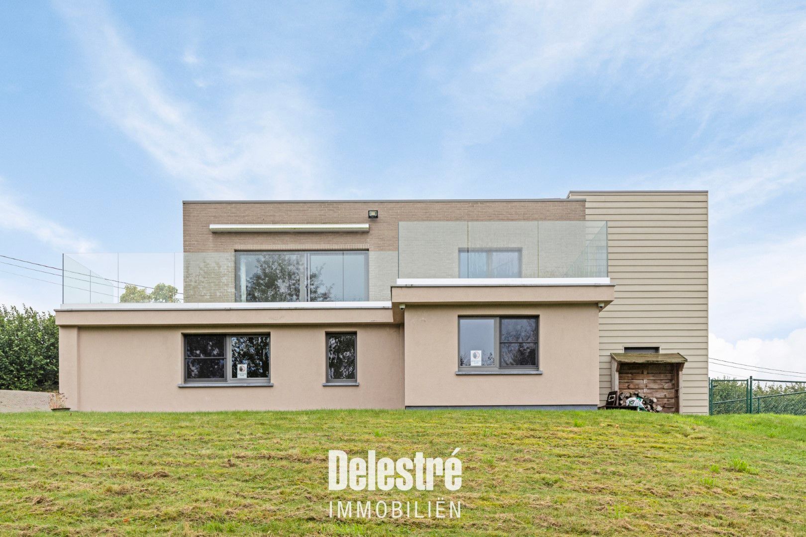 GERENOVEERDE VILLA OMGEVEN DOOR GROEN GEGEERDE ASBEEK foto 9