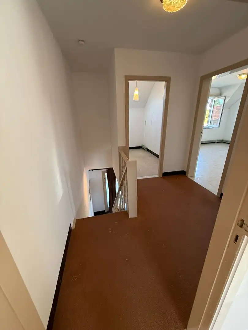 Ruime woning met 2 slaapkamers, veranda en volledig omheinde tuin te Heppen foto 22