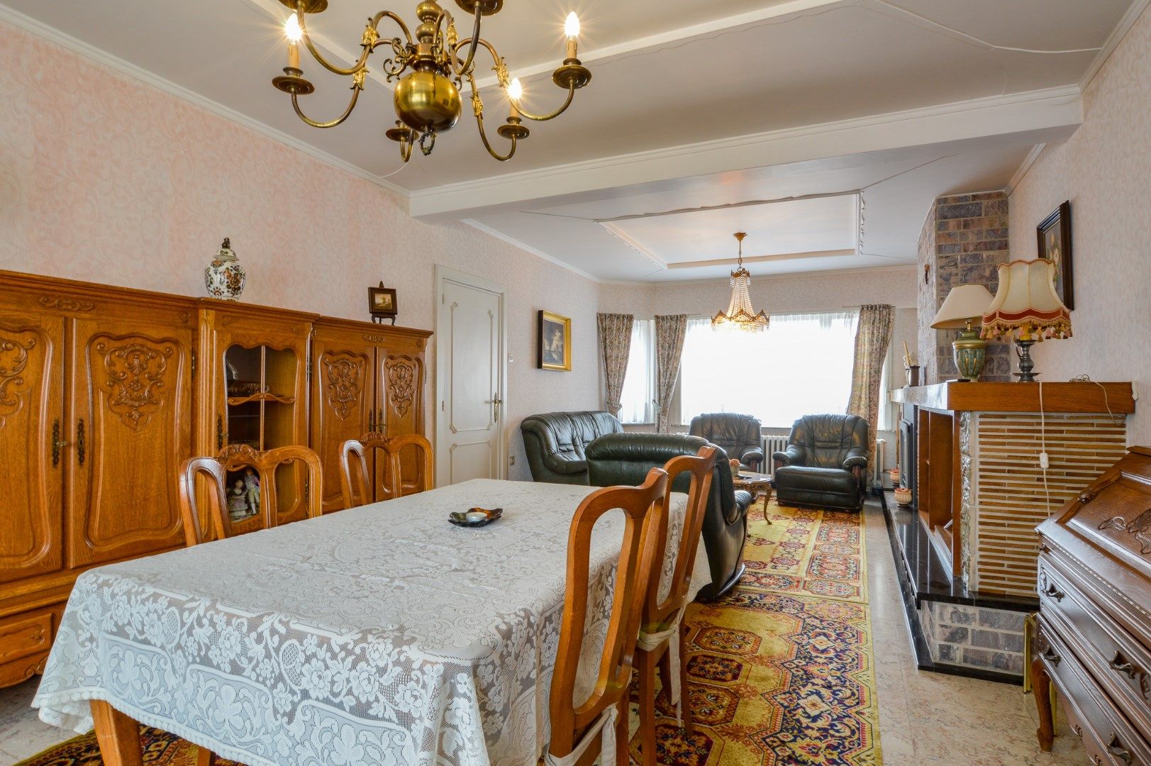 Op te frissen ruime woning op 514 m² in het centrum van Eernegem foto 7