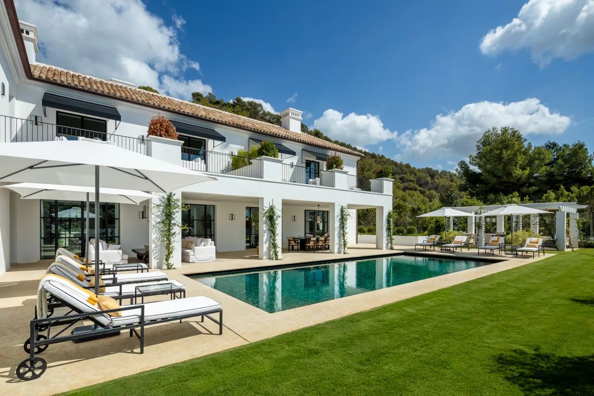 Exclusieve villa in Marbella: tijdloze elegantie en ongeëvenaarde luxe foto 23