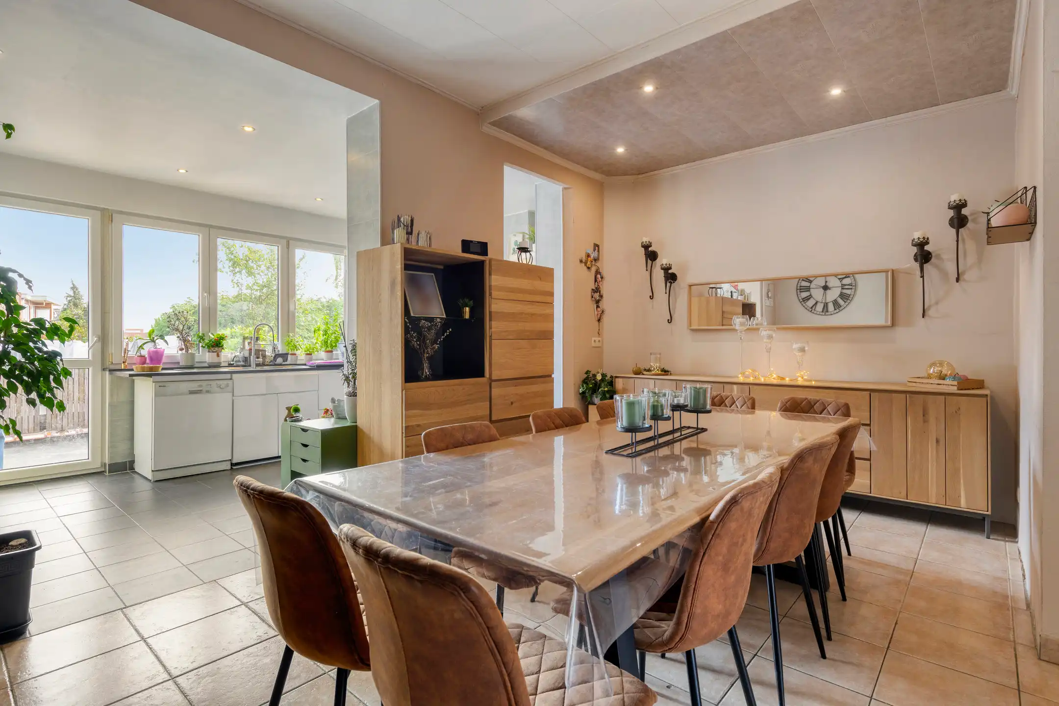 Gezellige woning 4 slpk, groot atelier 100m² en zonneterras foto 10