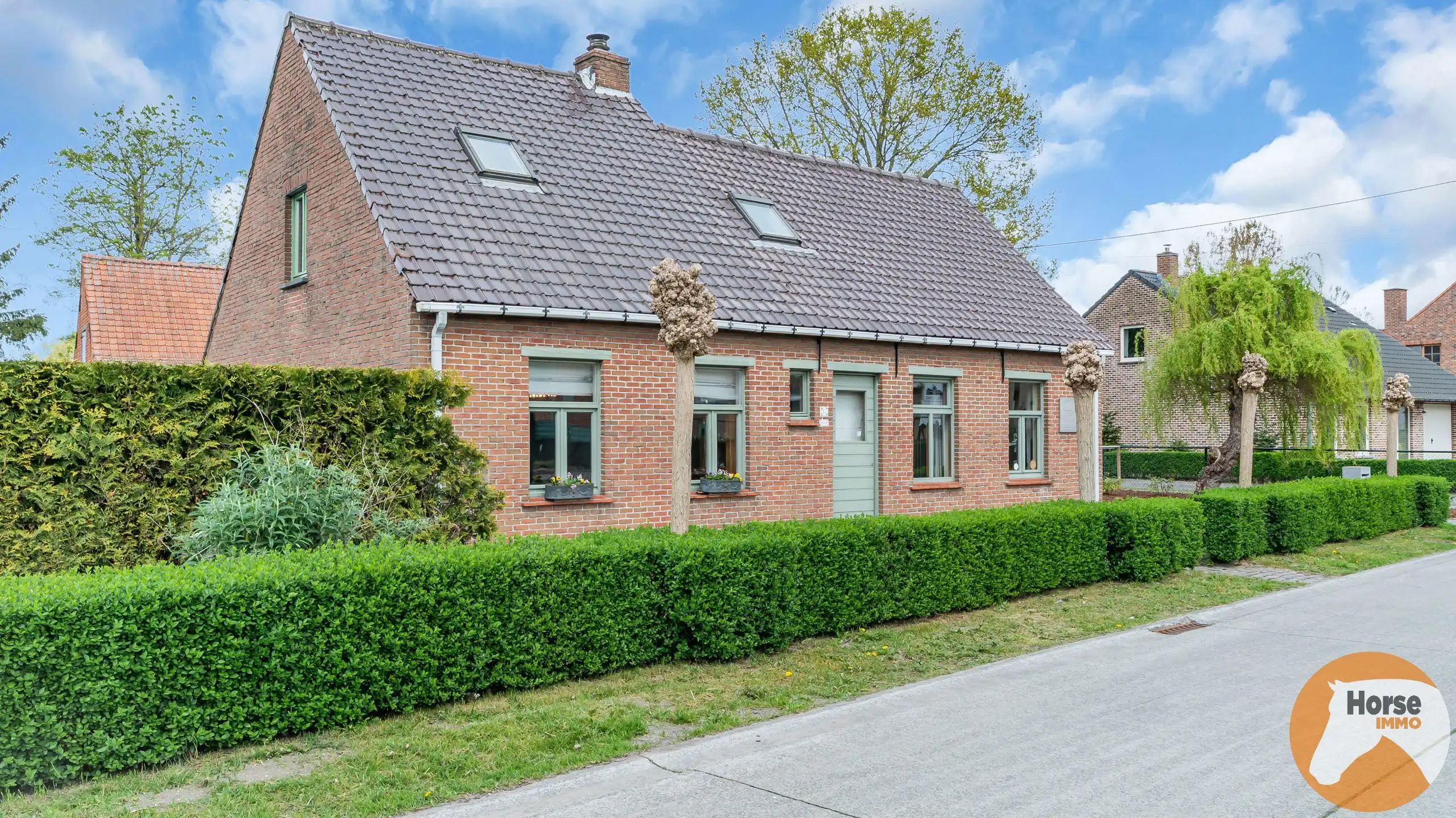 Hoofdfoto van de publicatie: LOKEREN - Charmante woning met schuur en aanpalende weide 