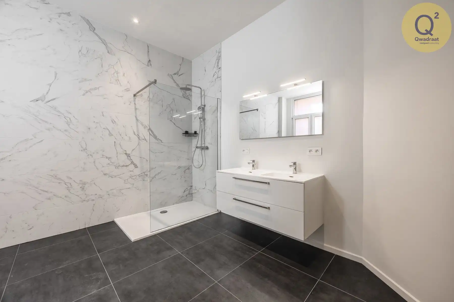 Volledig gerenoveerde woning met 3 slaapkamers nabij Park Spoor Oost foto 17