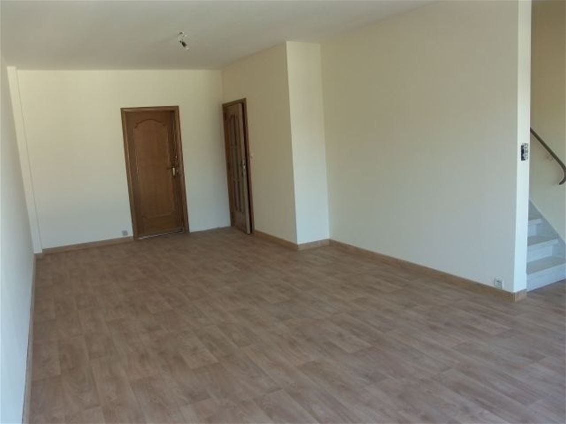 Opbrengsteigendom (handel & 4 app) op toplocatie foto 44