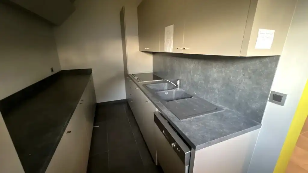 Bedrijfsgebouw te huur vlakbij N60 in Gavere foto 11