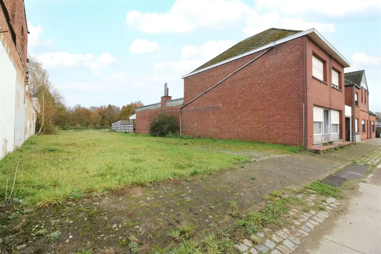 Met agrarisch uitzicht achteraan foto 6