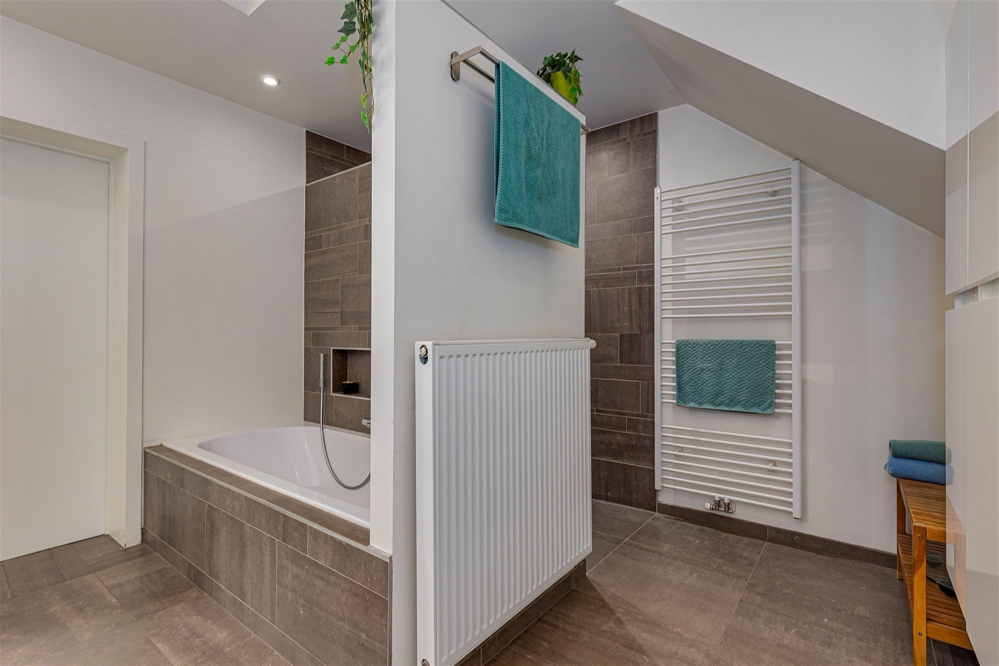 Uniek huis met winkel, atelier of bureel  foto 19