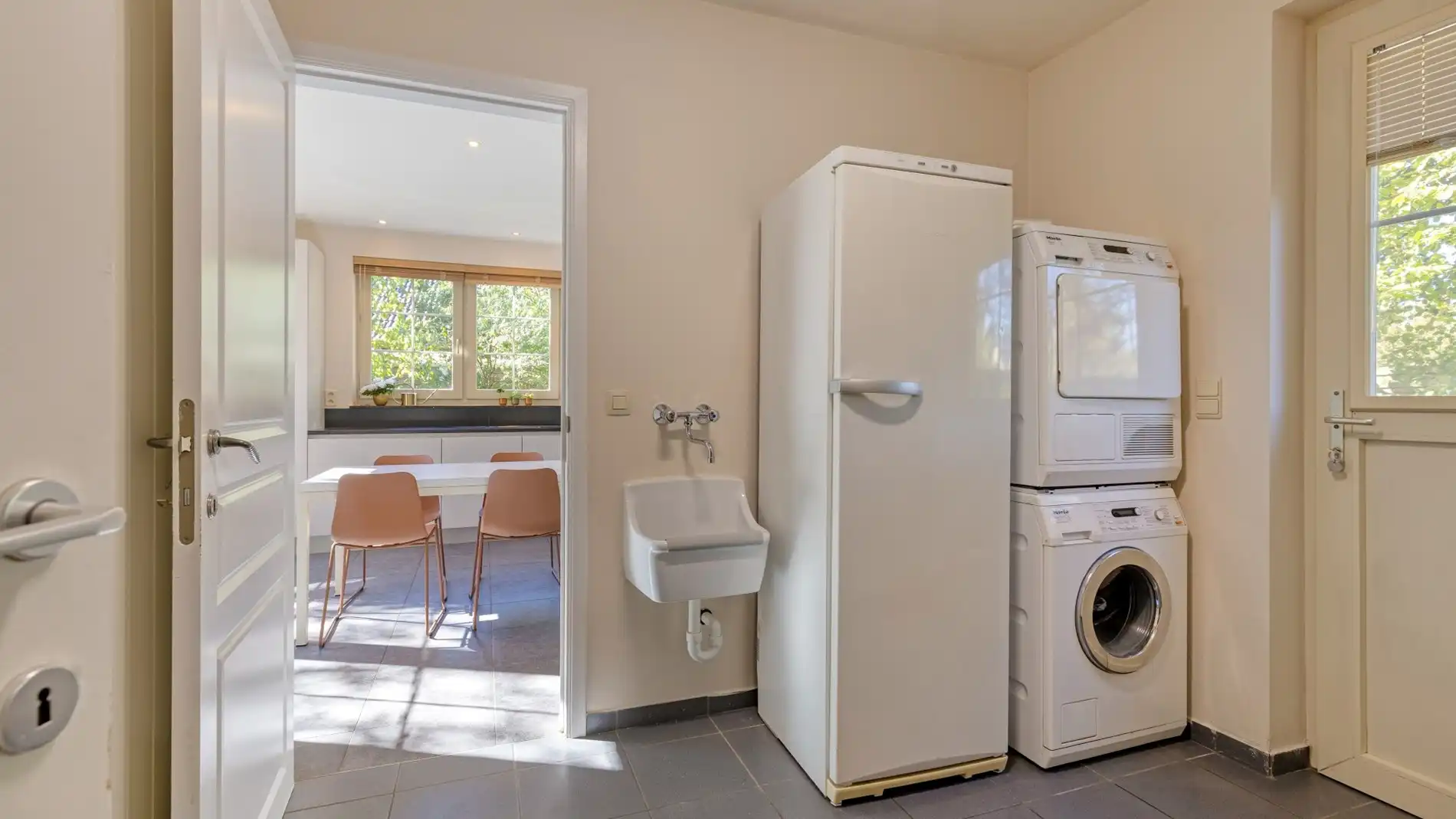 Ruime gezinswoning met 5 kamers, bureau en zuid gerichte tuin in rustige woonomgeving te Tremelo foto 18