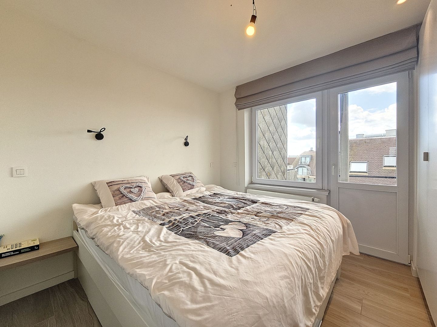 Prachtig gerenoveerd 3  slaapkamer appartement met frontaal zeezicht te Nieuwpoort-Bad foto 9