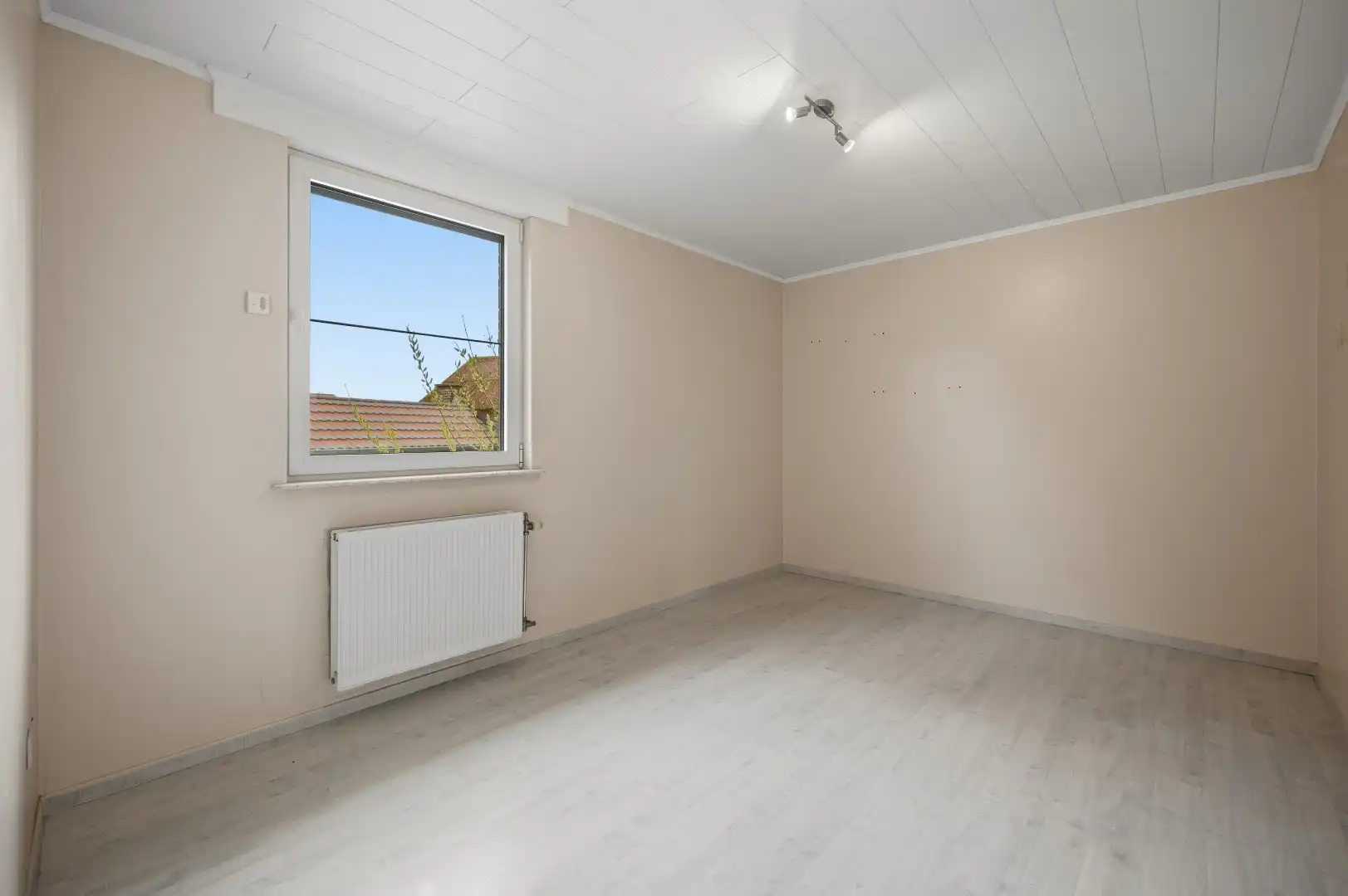 Instapklare OB (2006) met grote garage en 3 slpks foto 17