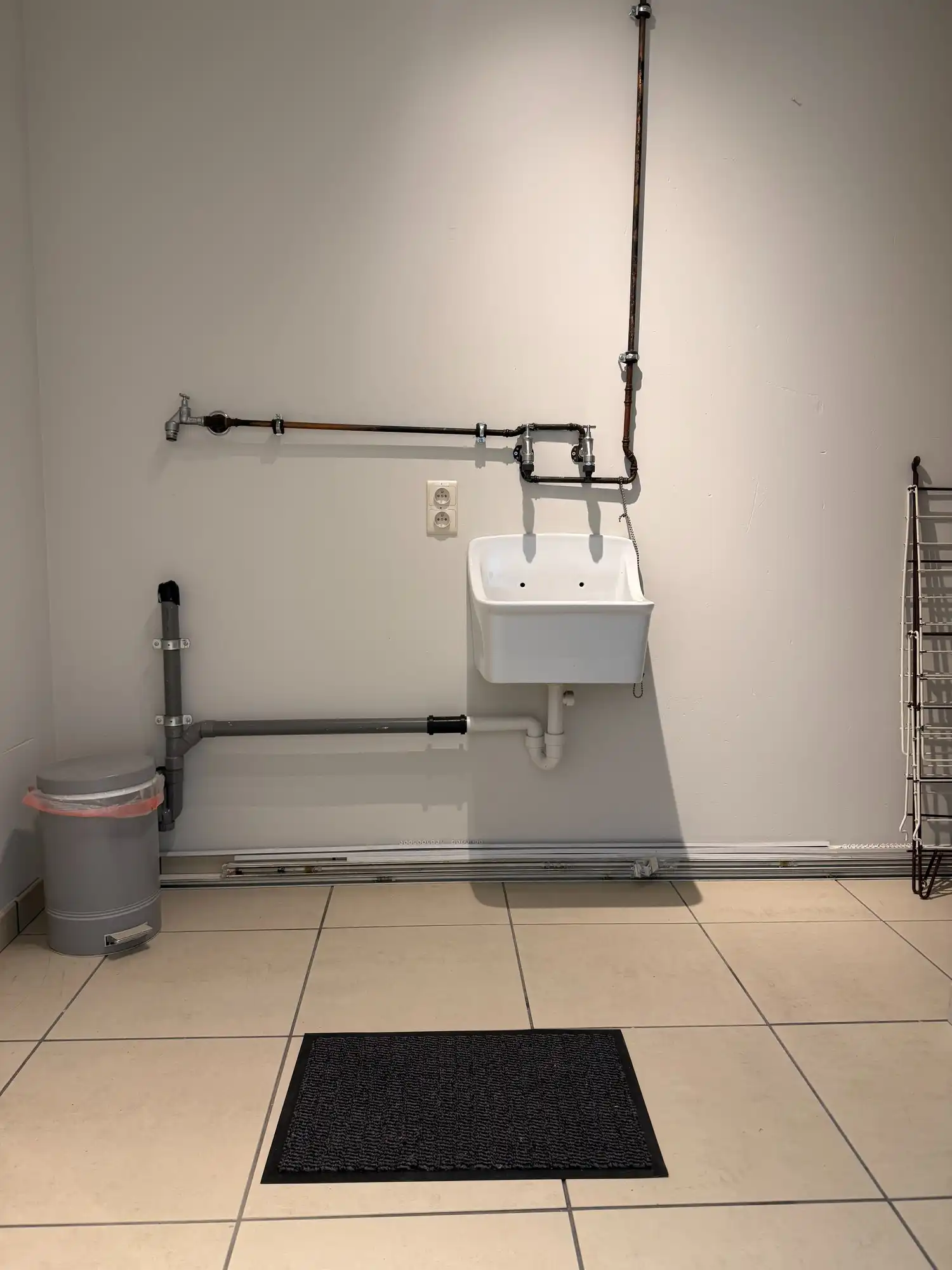 Volledig opgeschilderd ruim appartement op mooie ligging | Potegemstraat foto 11