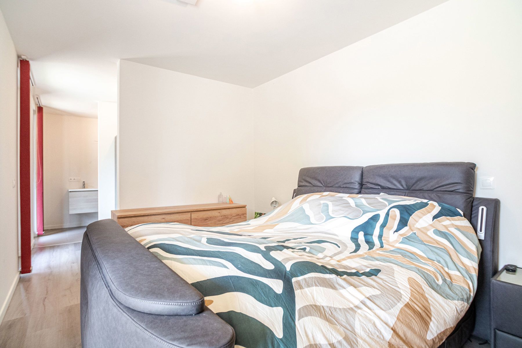 Gelijkvloers wonen in stijl: 128m², 3 slpks, 2 badk + tuin foto 14