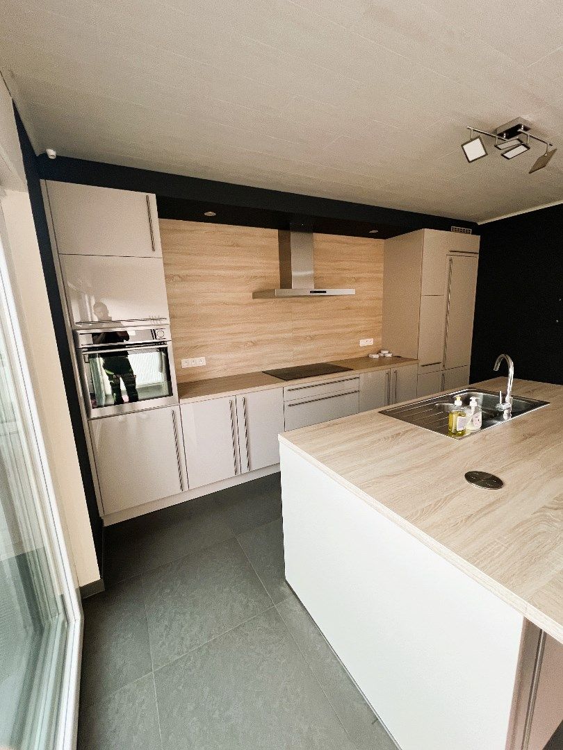 Rustig gelegen en instapklare woning met 3 slaapkamers, zonnepanelen en batterij  foto 2