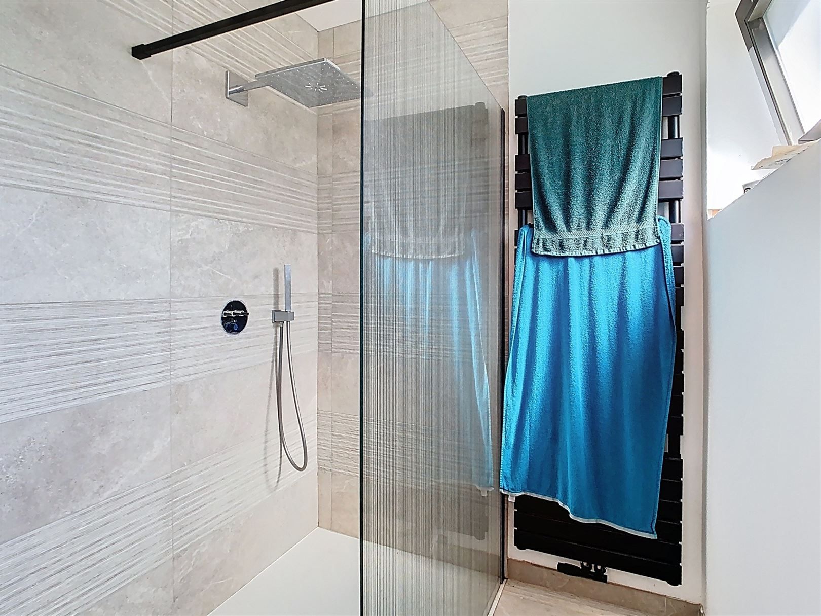 Ruime woning af te werken, 3/5 slpks, garage, tuin, 16a 03ca foto 42