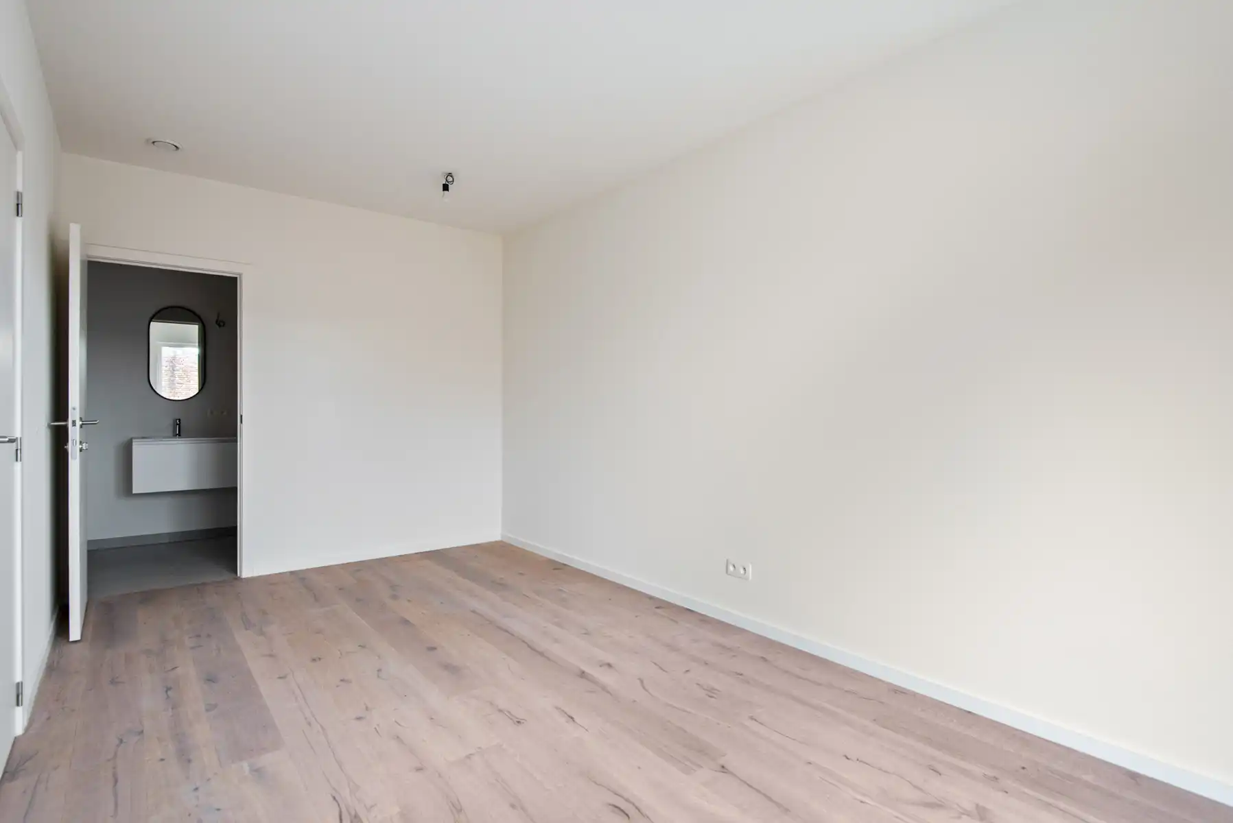 IN OPTIE - Nieuwbouw appartement met terras in Wilrijk.  foto 7