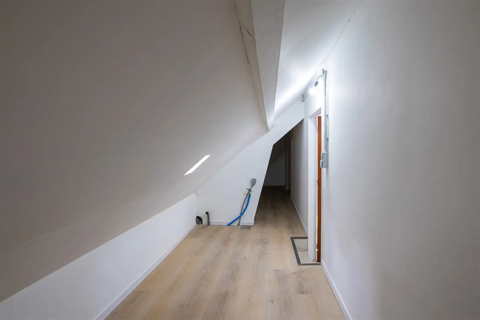 Volledig vernieuwde villa met 3 slaapkamers, tuin en garage! foto 15