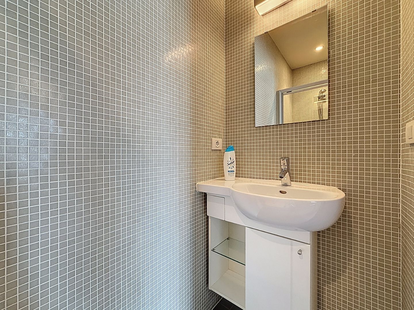 Instapklaar hoekappartement op toplocatie te Oostduinkerke (Sint-André) foto 14