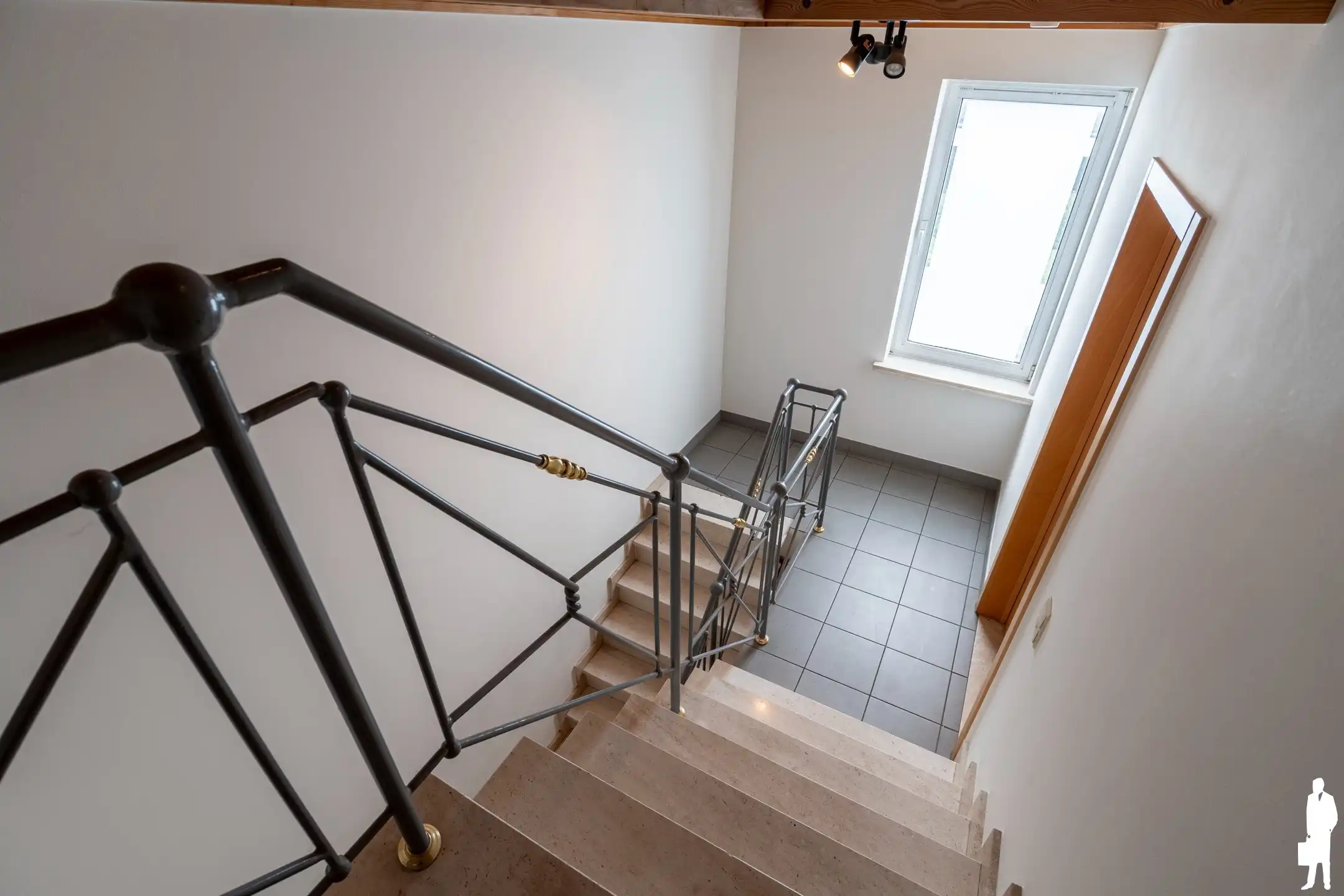 Verhuurd dakappartement met 2 slaapkamers en leuk terras  foto 15