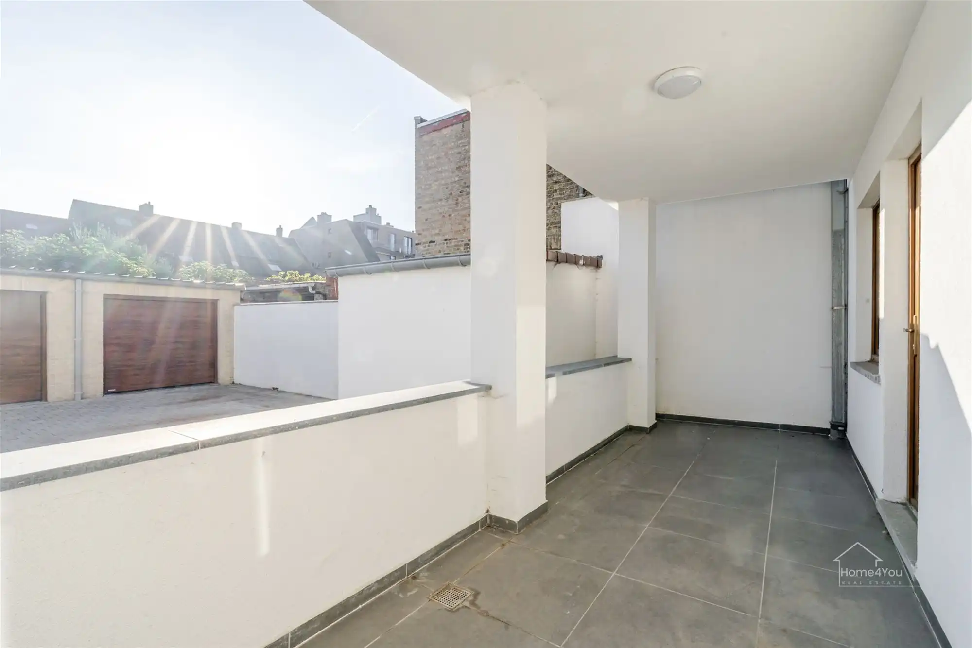 Volledig vernieuwd GLV appartement, terras en 2 slaapkamers  foto 3