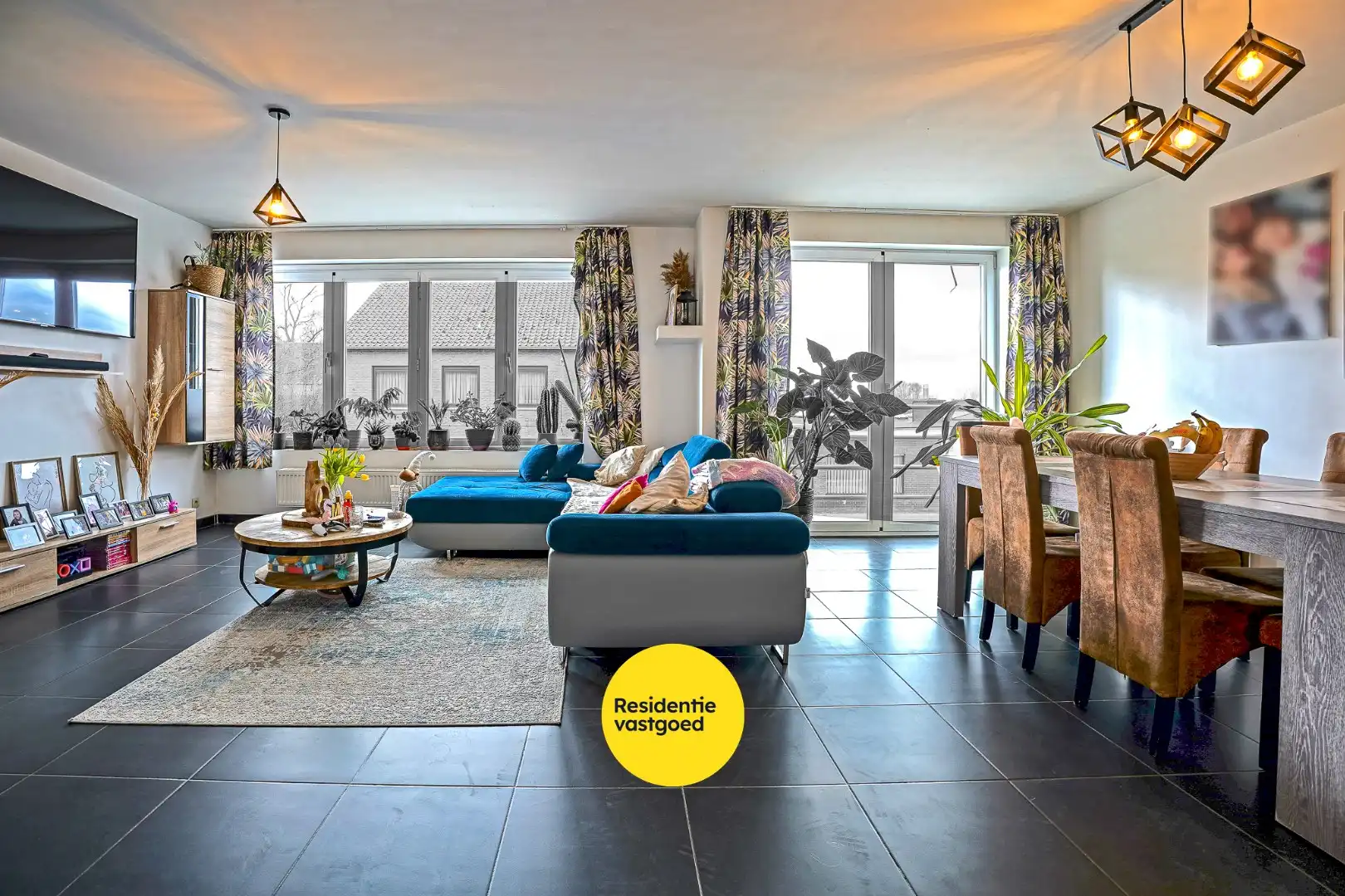 Recent appartement met privatieve tuin (346m²)  en ruim terras (40m²) in het centrum van Woumen! foto 8