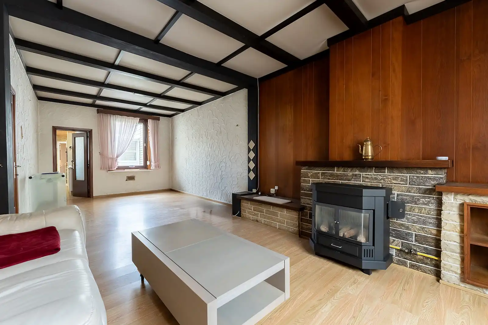 Ruime gezinswoning met 4 slaapkamers in het hart van Heist. foto 4