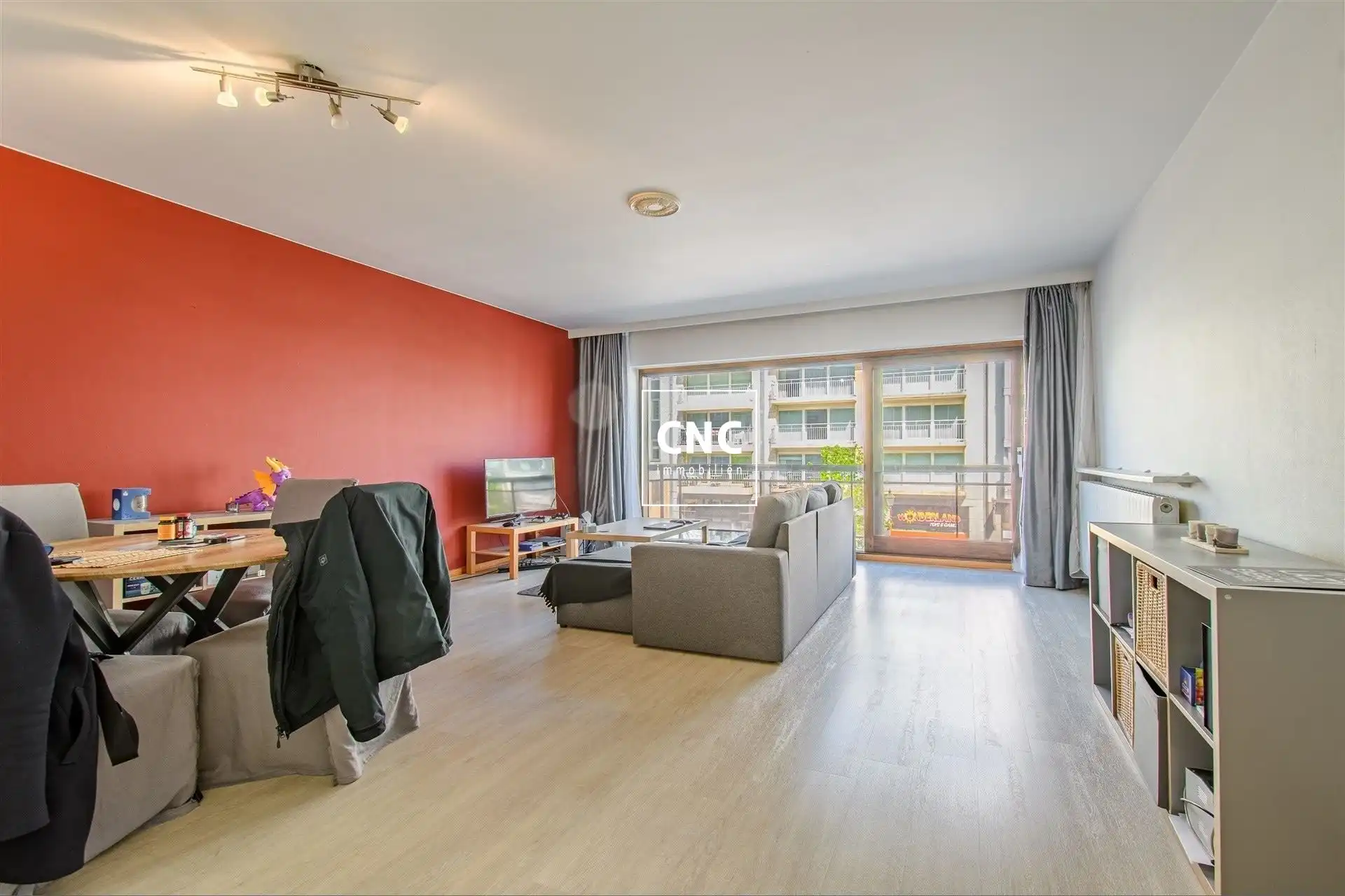 Ruim en lichtrijk 2-slaapkamerappartement op de Lippenslaan foto 4