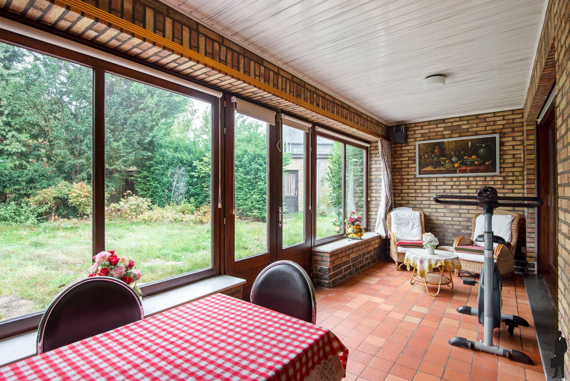 Rustig gelegen laagbouwwoning met 2 slpks & bureau op 1515m² foto 5