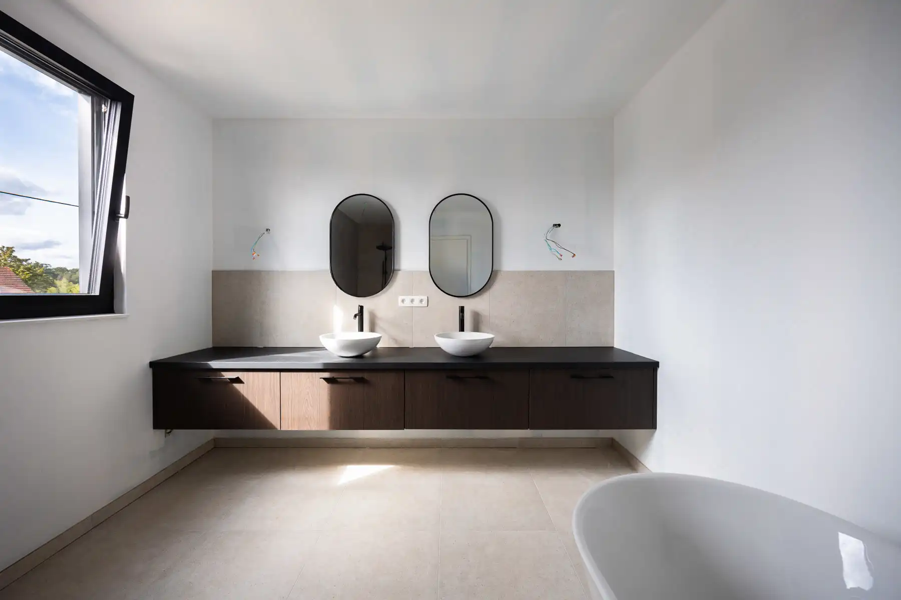 Moderne BEN-woning met zicht op groen foto 20
