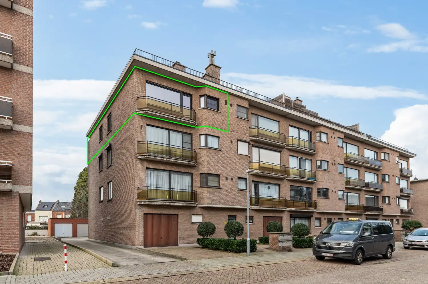 Halfopen appartement met 3 SLPKS, terras en garagebox in Schoten foto 2