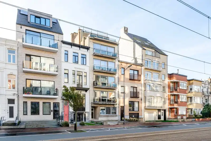 Lichtrijke, instapklare studio met balkon foto 12